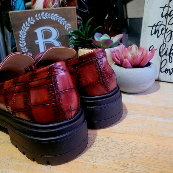 ZBY Classic Penny Loafers - Picture 5 of 13